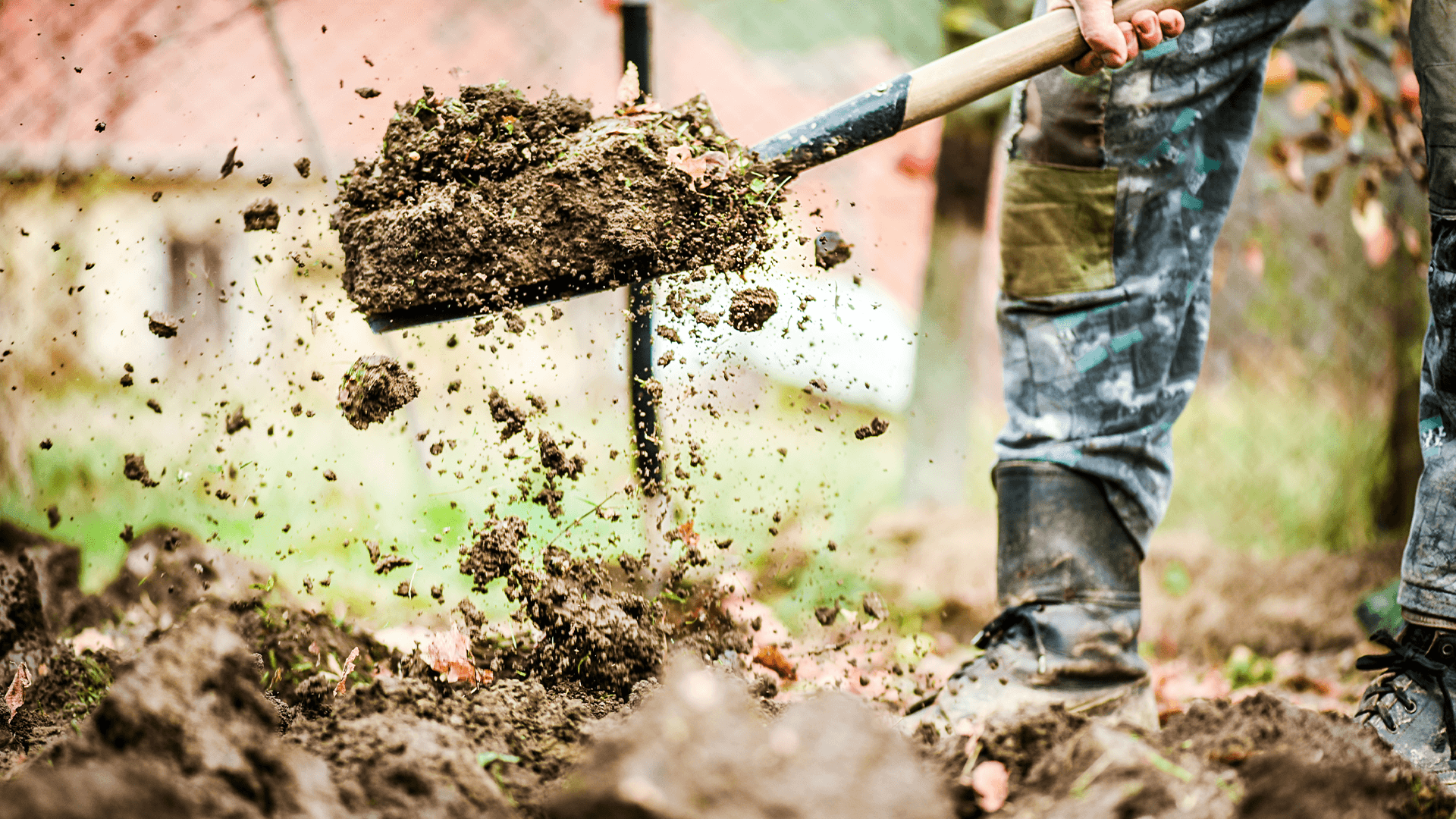 Shovelling soil